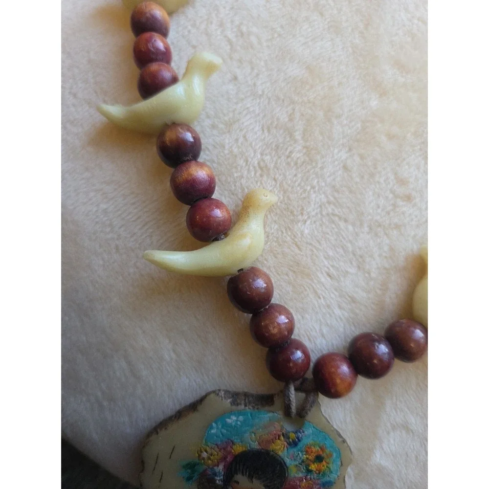 Vintage DeGrazia Hand Painted Pendant Necklace Native Girl with Flowers Brids - Picture 6 of 7